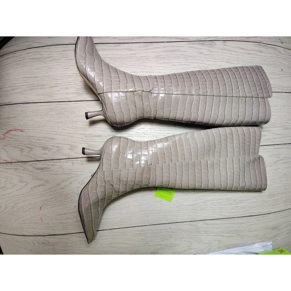 Sam Edelman Tall‎ Croc-Embossed Pointed Toe Boots in Light Gray Sz 6